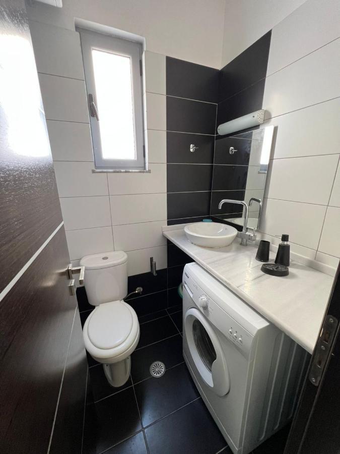 Adam Apartments Sarandë 외부 사진