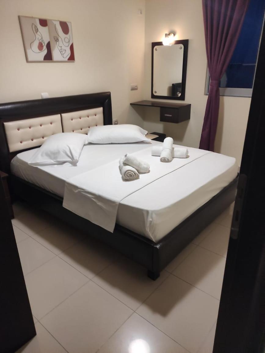Adam Apartments Sarandë 외부 사진